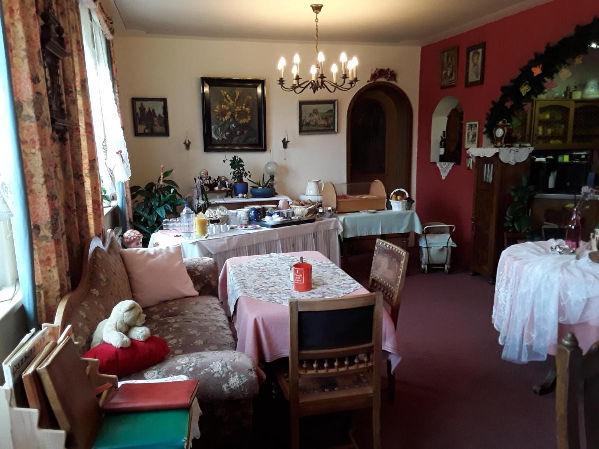 Gaestehaus "Gisela" Im Fuerstlichen Fischhaus Schillingsfürst Kültér fotó
